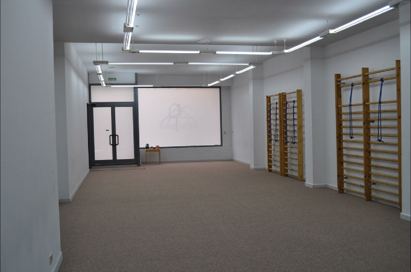 Sala diafana para parcticar Yoga Iyengar en Vigo, Gran vía